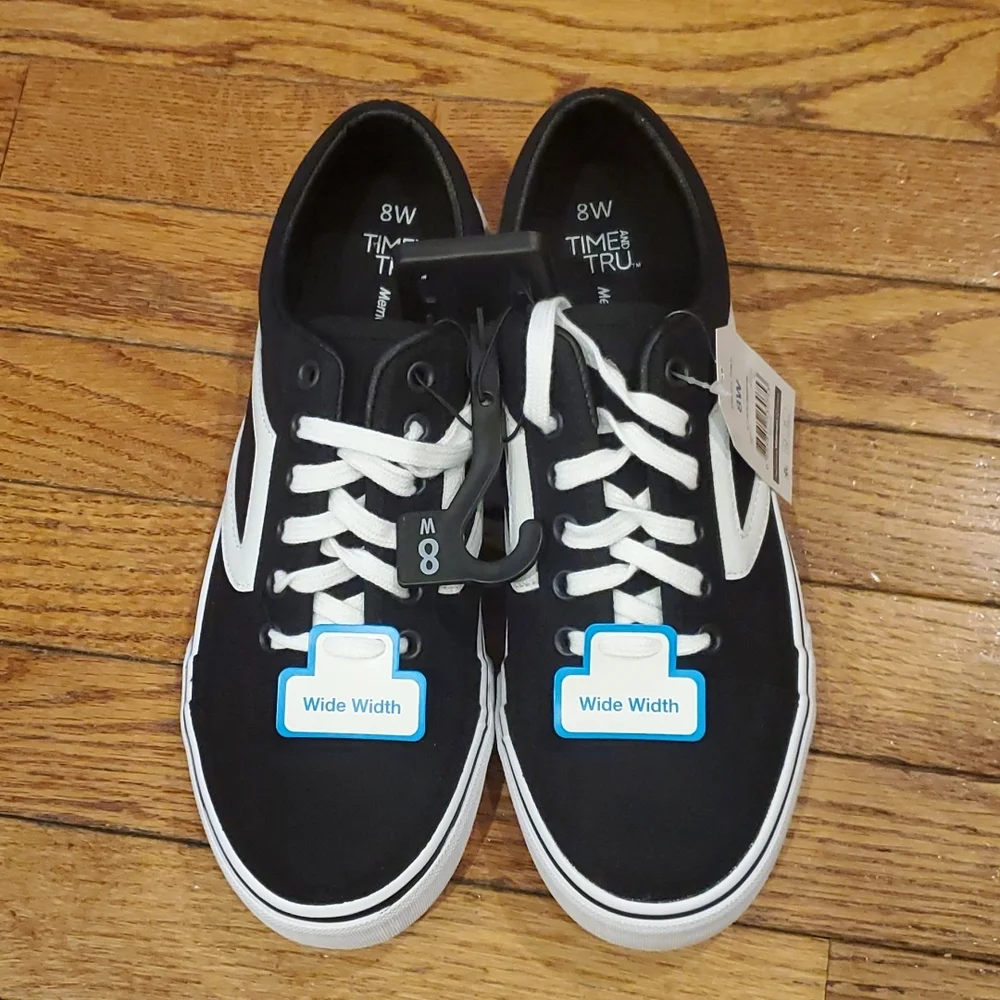 Wide width memory foam sneaker size 8W - Picture 1 of 4